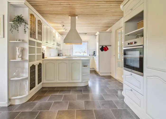 Casa de Férias Aku - 24km From The Sea By Interhome *